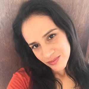 Meet your Posher, Yolanda